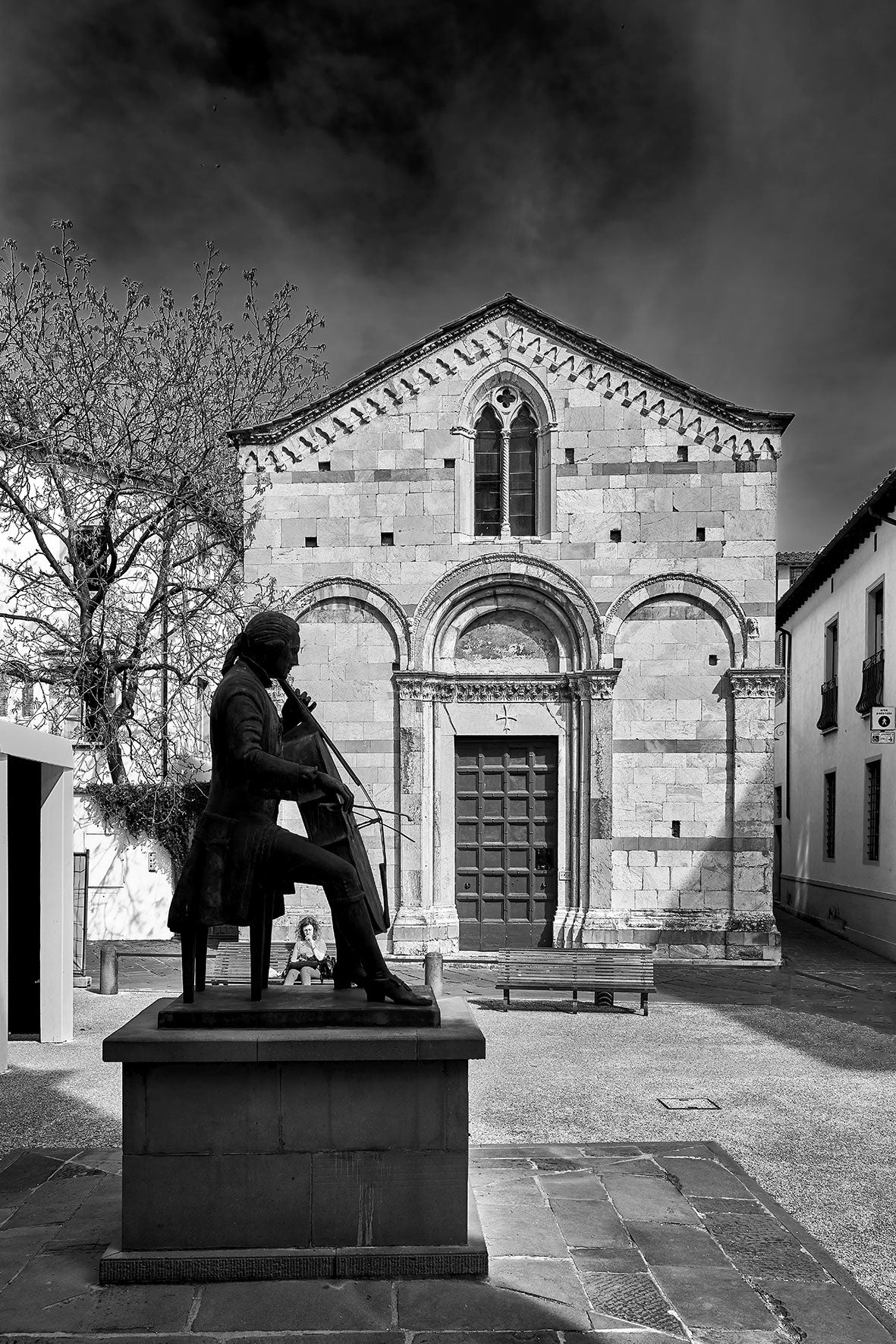 6_DSC05427 – BLACK & WHITE VISIONS