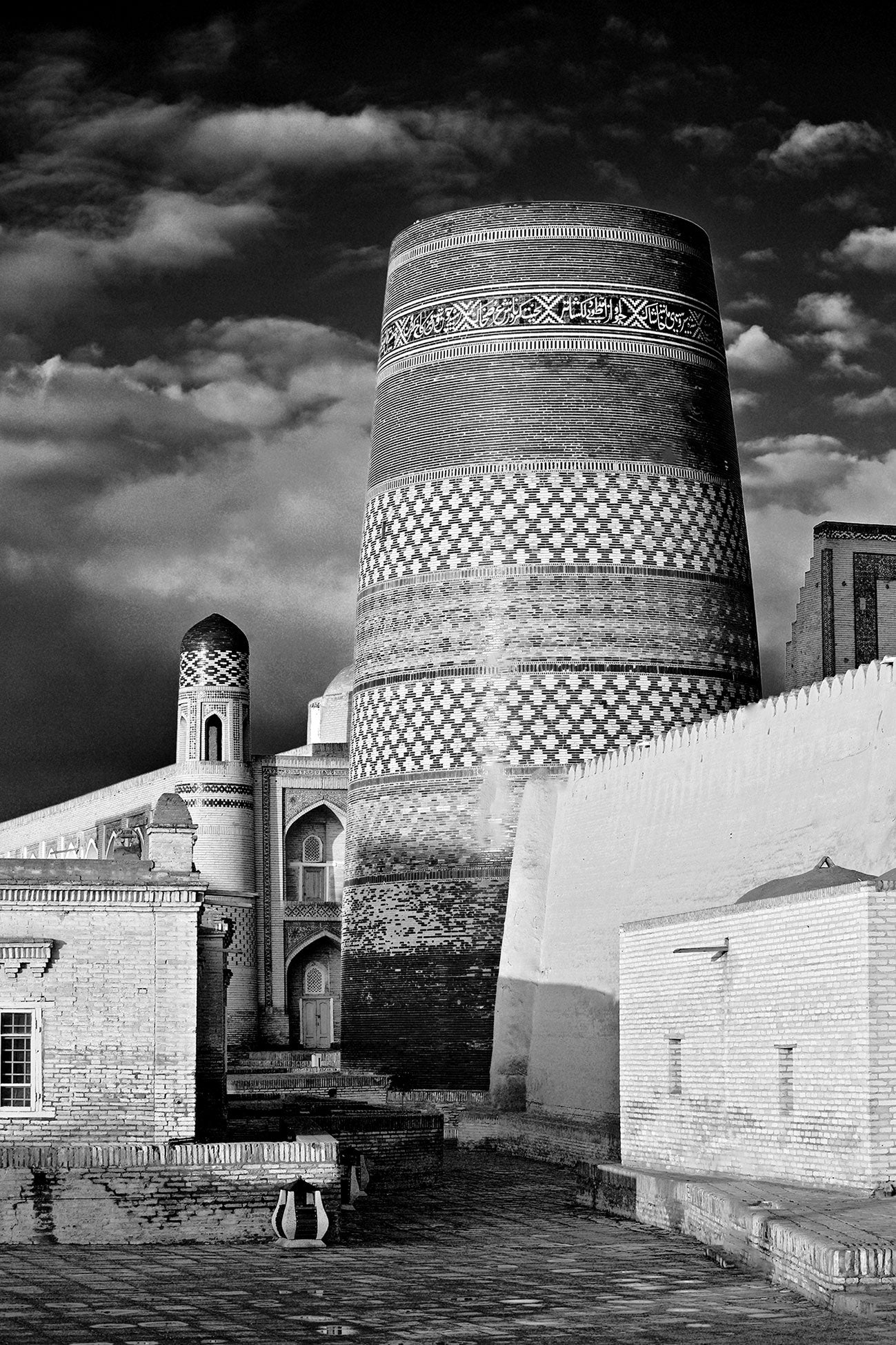 6_PH5A9430 – BLACK & WHITE VISIONS
