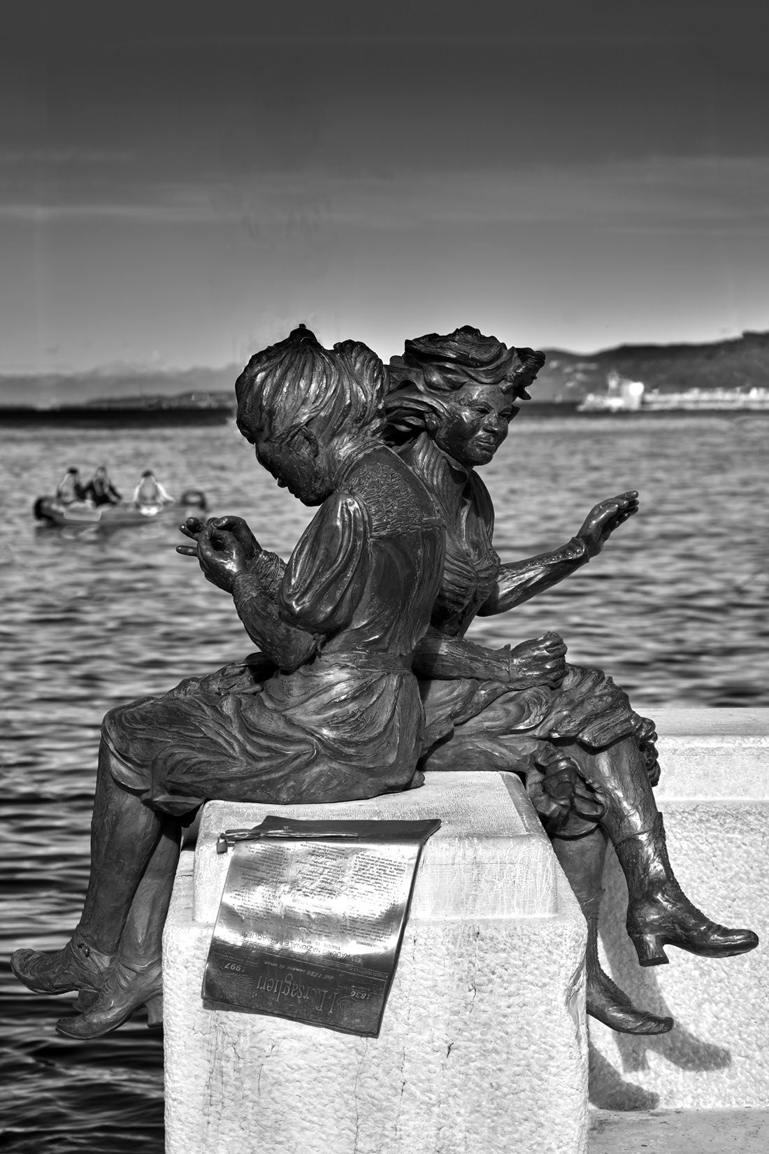 DSC04117 – BLACK & WHITE VISIONS