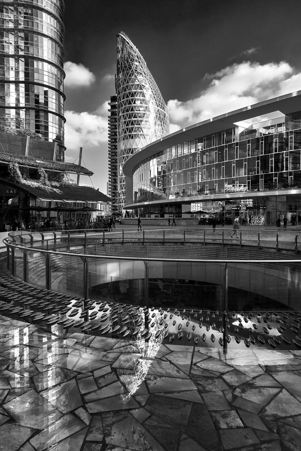 DSC04370 – BLACK & WHITE VISIONS