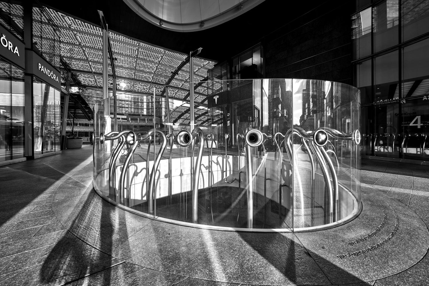 DSC04404 – BLACK & WHITE VISIONS